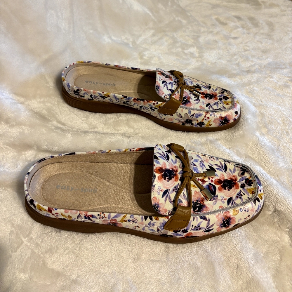 Easy Spirit size 8 floral print
